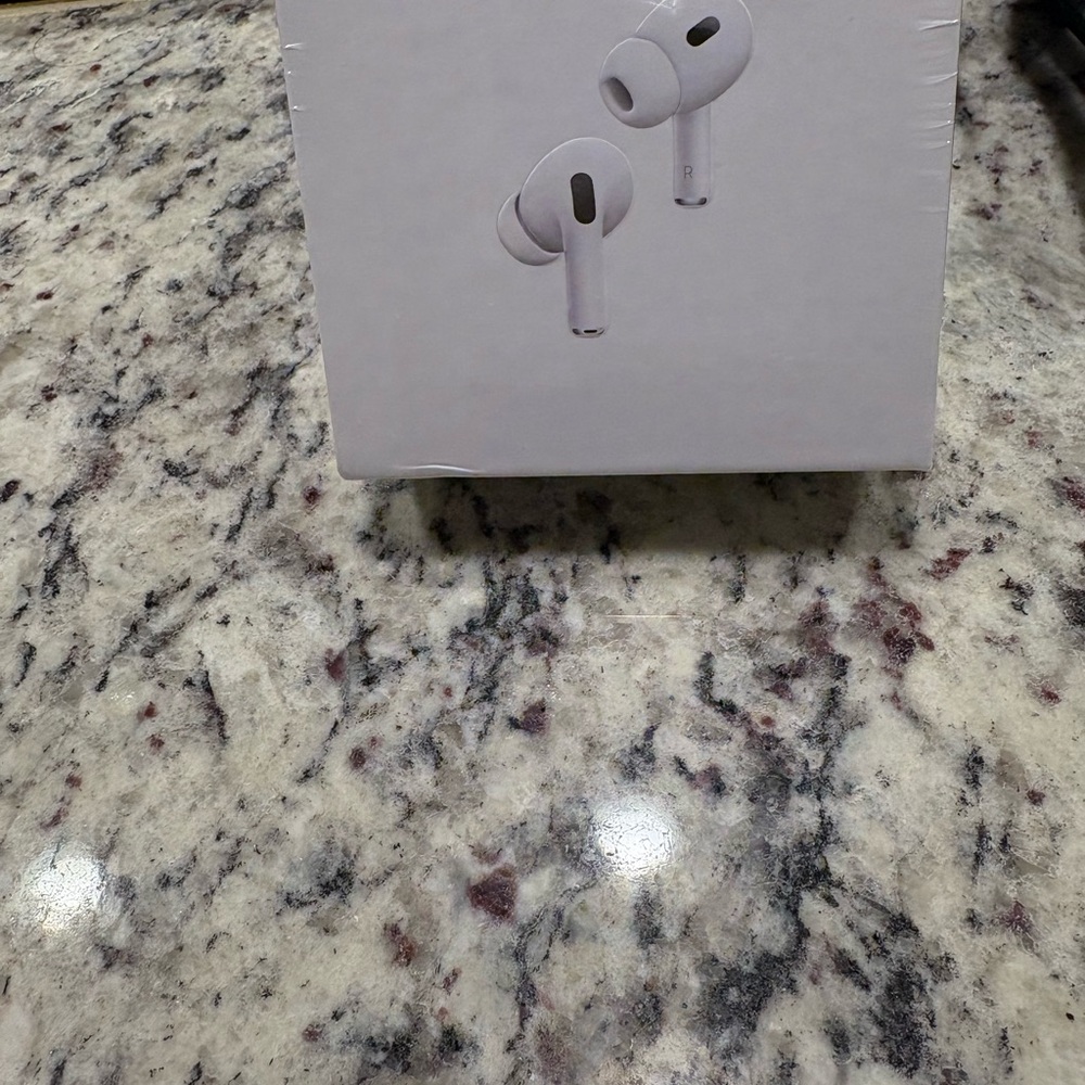 AirPods Pro (2nd generation)
with MagSafe Charging Case (USB-C)